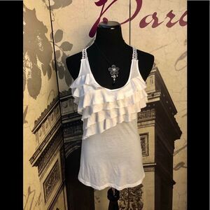 Cute tank by Almost Famous in size 8